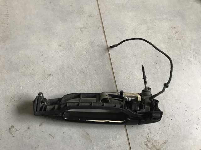 Ручка двери передней наружная левая A2107600170 MERCEDES
