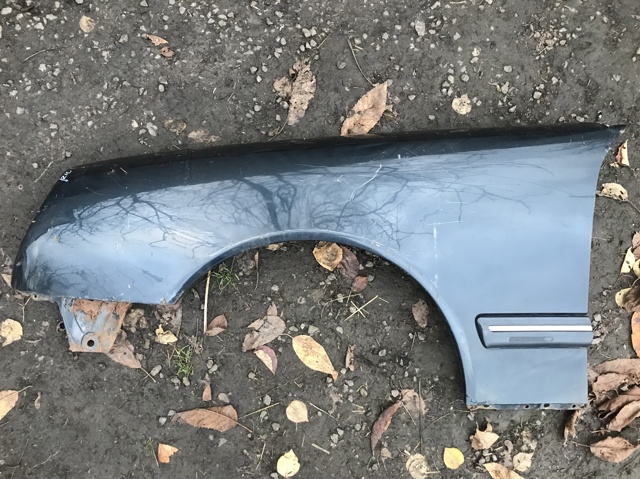 Крыло левое A2108801518 MERCEDES