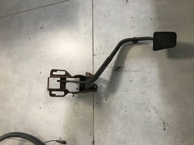 Педаль сцепления MR493821 MITSUBISHI