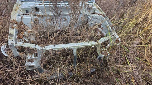 Оперение в сборе Mitsubishi Carisma