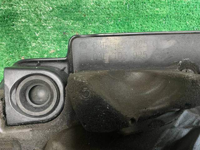 04L103925Q Крышка двигателя купить Чернигов