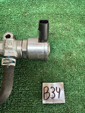 Регулятор давления топлива в топливной рейке 04L130764C VAG