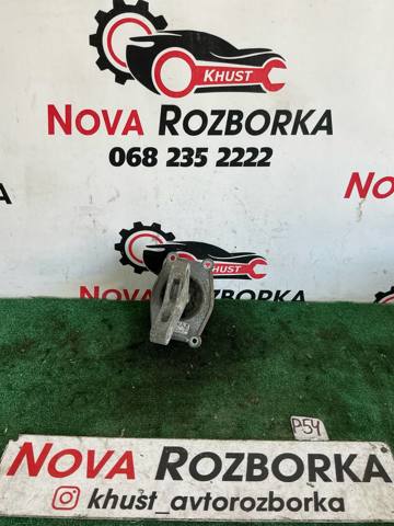 Левая опора двигателя 13159997 OPEL