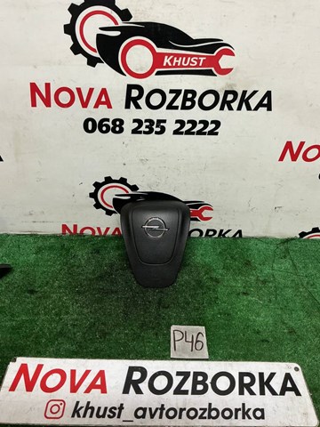 Подушка AIRBAG водительская 13299780 OPEL