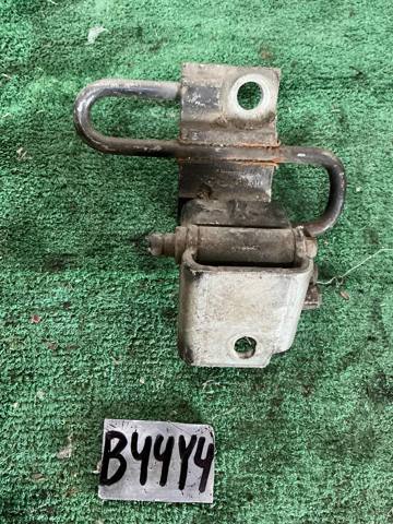 Петля двери передней правой 1T0831412C VAG