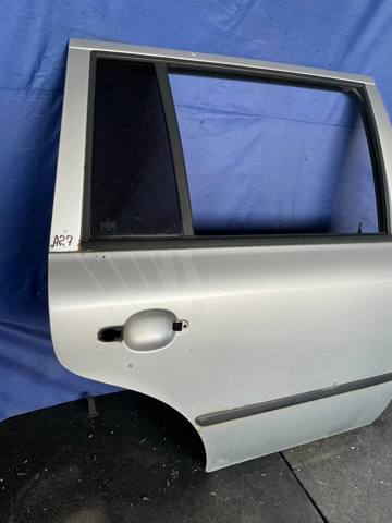 VAG 1U9833052A Дверь задняя правая в наличии Винница