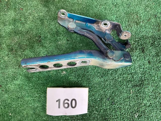 VAG 1Z0823302C Петля капота правая в наличии Николаев