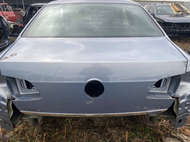 3AE827025 Крышка багажника купить Житомир