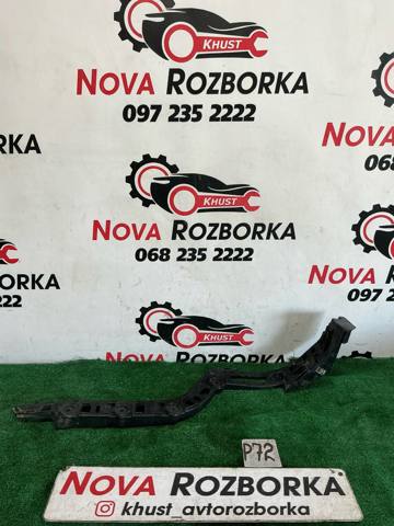 Направляющая заднего бампера, правая 3AF807394 VAG