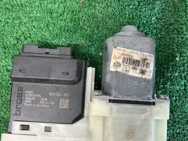 VAG 3C0959795 в наличии Ирпень