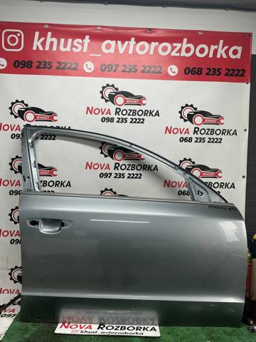 Пассажирская передняя дверь 3T0831052 VAG