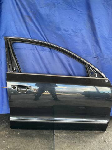 Пассажирская передняя дверь 3T0831056 VAG
