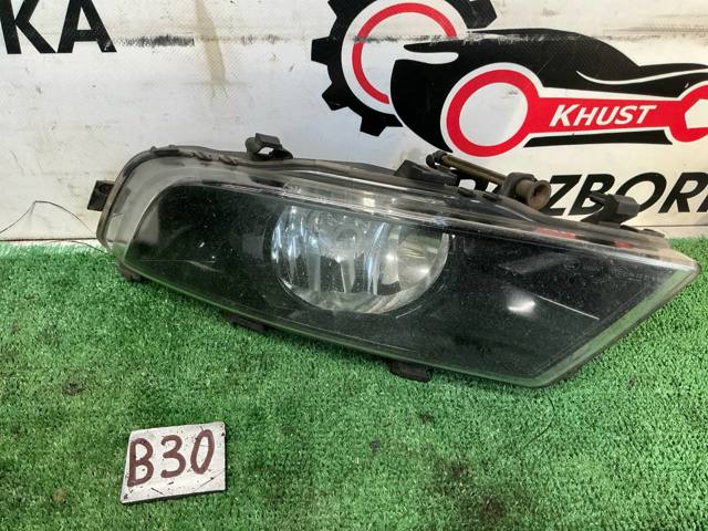 Фара противотуманная, правая 3T0941700 VAG