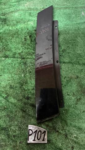 Накладка задней двери, правой, вертикальная 3T9839904 VAG