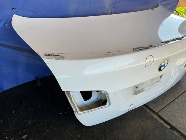 BMW 41627240552 Крышка багажника в наличии Полтава