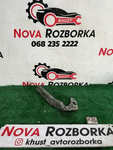 Петля капота, правая 4F0823302 VAG