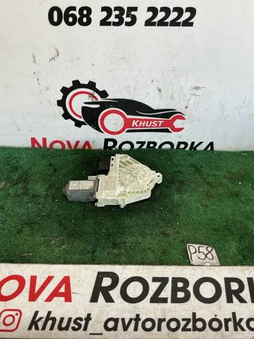 Моторчик стеклоподъемника двери задней, правой 4F0959802C VAG
