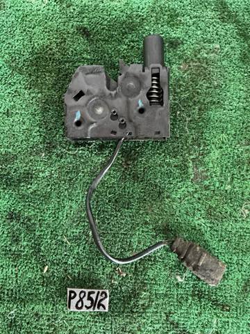 Запор капота (замок и привод замка капота) 4G0823509C VAG