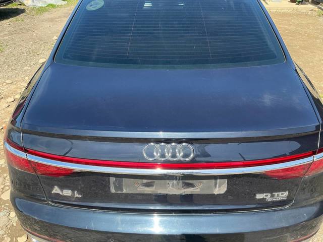Крышка багажника 4N0827025A VAG