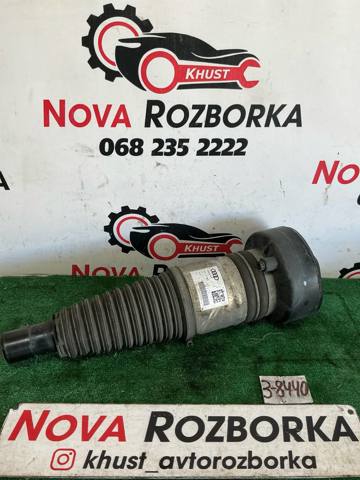 Амортизатор передней подвески правый 4N4616040F VAG