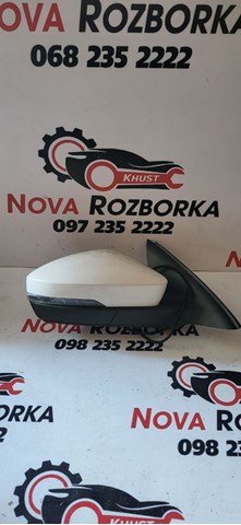 Уплотнитель зеркала к двери правый 5E0857934 VAG