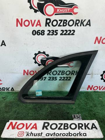 Стекло кузова/багажного отсека, правое 5J9845298G VAG