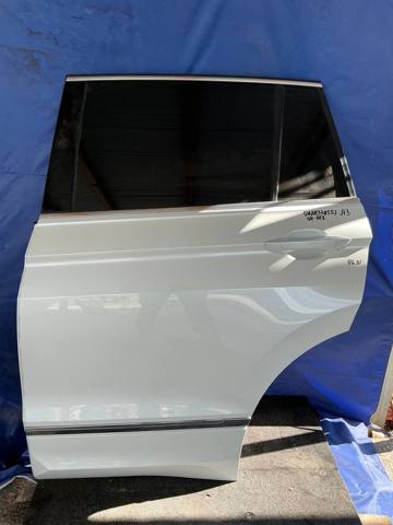 Водительская дверь 5NA833055J VAG
