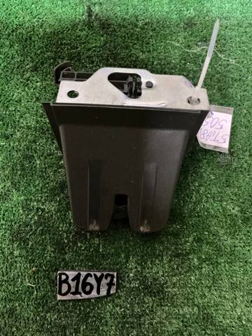Замок и ручка двери задка 5TA827505D VAG