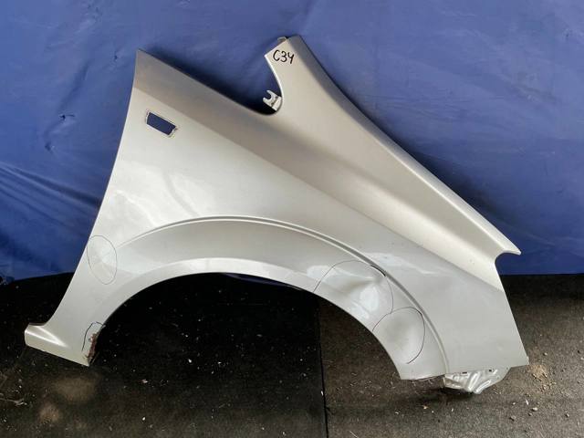 Правое крыло 6102356 OPEL