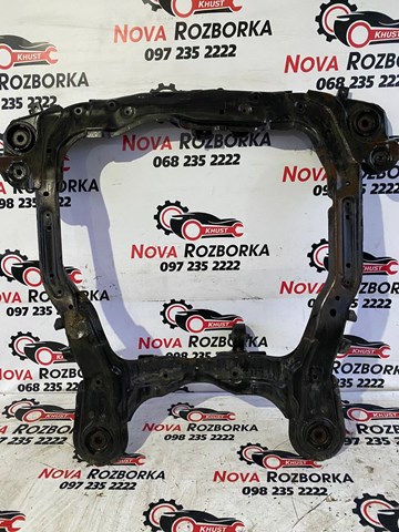Поперечина передней подвески 624052E000 HYUNDAI