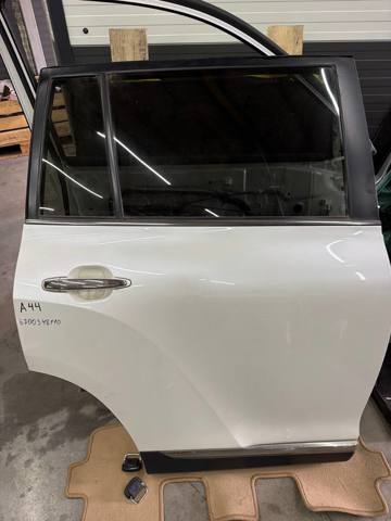 Окно задней двери 6811348190 TOYOTA