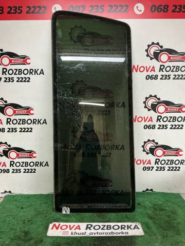 Стукло багажника, правое 723845332P VAG