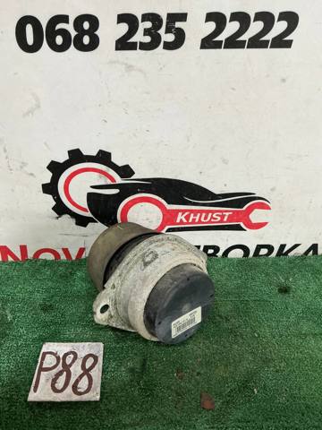 Подушка (опора) двигателя лев./прав. 7L8199131A VAG