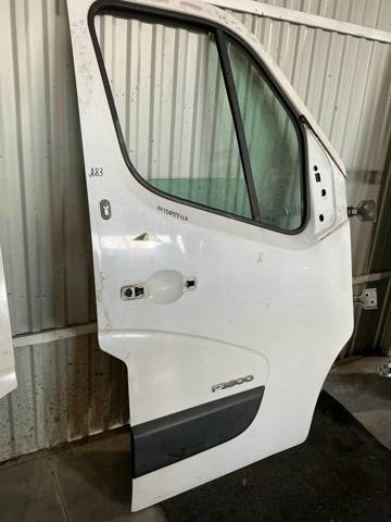 RENAULT 801009976R Дверь передняя правая в наличии Полтава