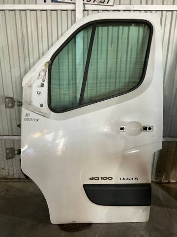 Передняя левая дверь 801017005R RENAULT