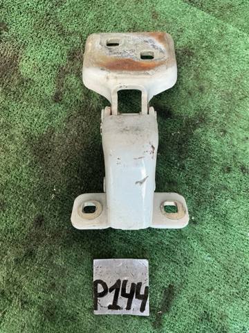 Петля двери передней 804000006R RENAULT