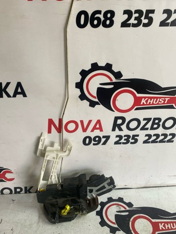Замок задней двери, правой 8142026000 HYUNDAI