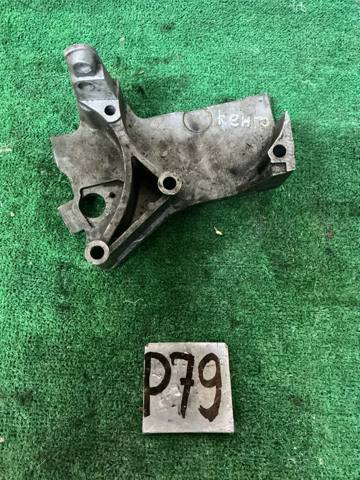 Кронштейн подушки (опоры) двигателя, верхней 8200101196 RENAULT