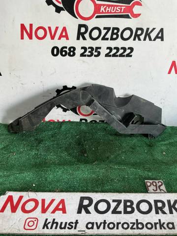 Кронштейн бампера переднего, правый 8200412349 RENAULT