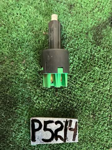 Выключатель сигнала торможения Митсубиси Паджеро 4 LONG