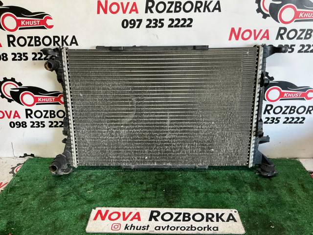 Радиатор системы охлаждения двигателя 8K0121251R VAG