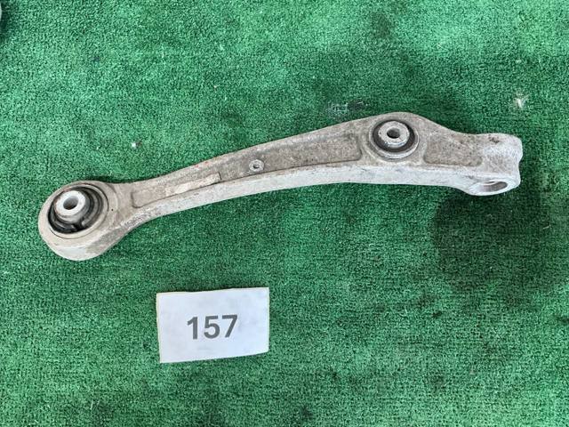 VAG 8K0407155C Рычаг передней подвески нижний левый в наличии Кривой Рог