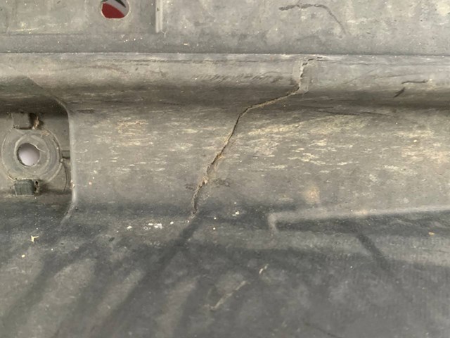 8R0825208C VAG Защита днища правая купить в Одесса