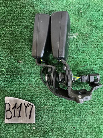 8V0857739 VAG купить в Ужгород