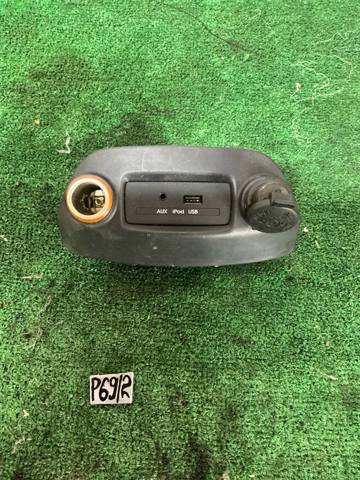 USB-разветвитель 961202K000 HYUNDAI