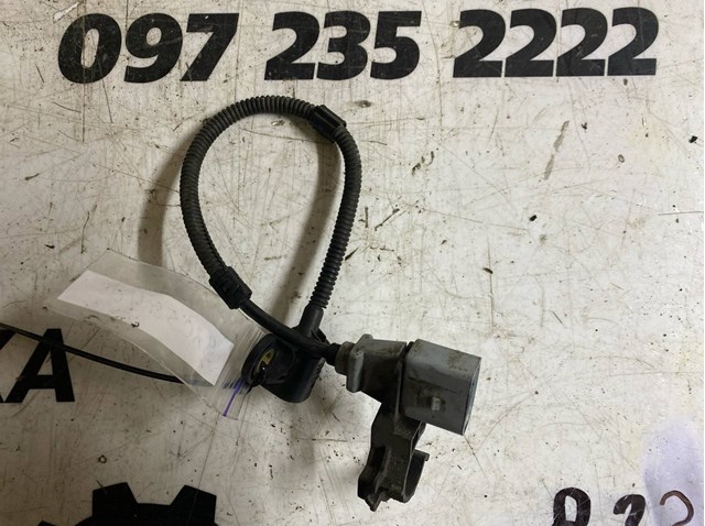 Датчик оборотов распредвала 9805940 VAG