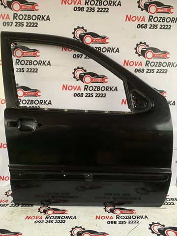 Пассажирская передняя дверь A1637201605 MERCEDES