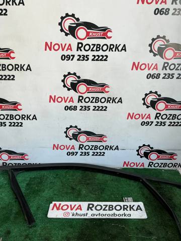 MERCEDES A2127250225 Направляющая стекла двери в наличии Полтава