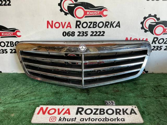 Облицовка радиатора Mercedes E