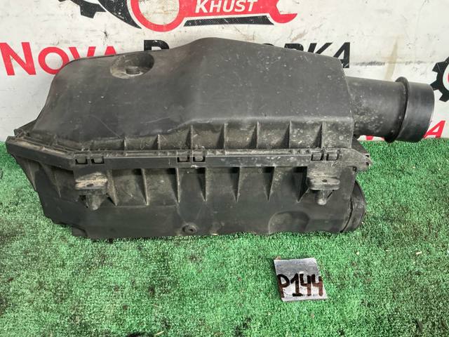 Корпус воздушного фильтра A6110900601 MERCEDES